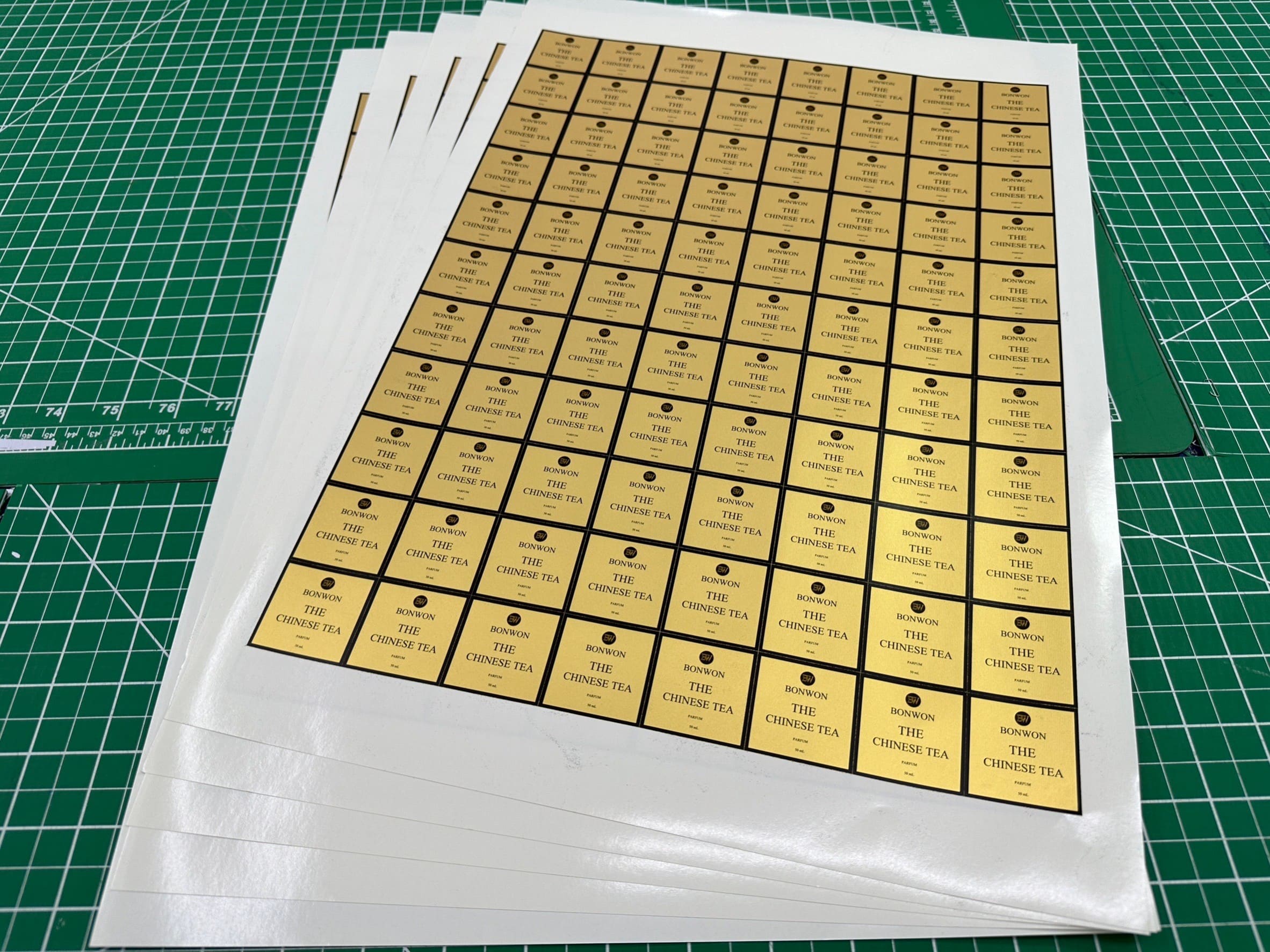 ฉลากสินค้าสีทอง