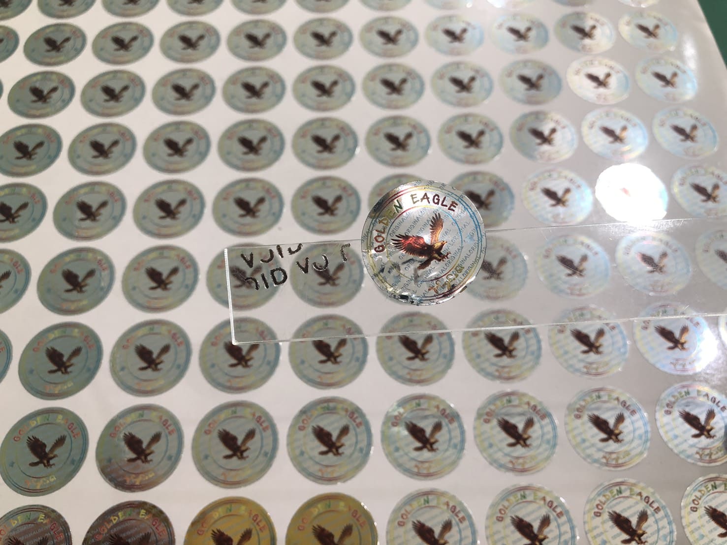 สติ๊กเกอร์กันปลอมอิเล็กทรอนิกส์