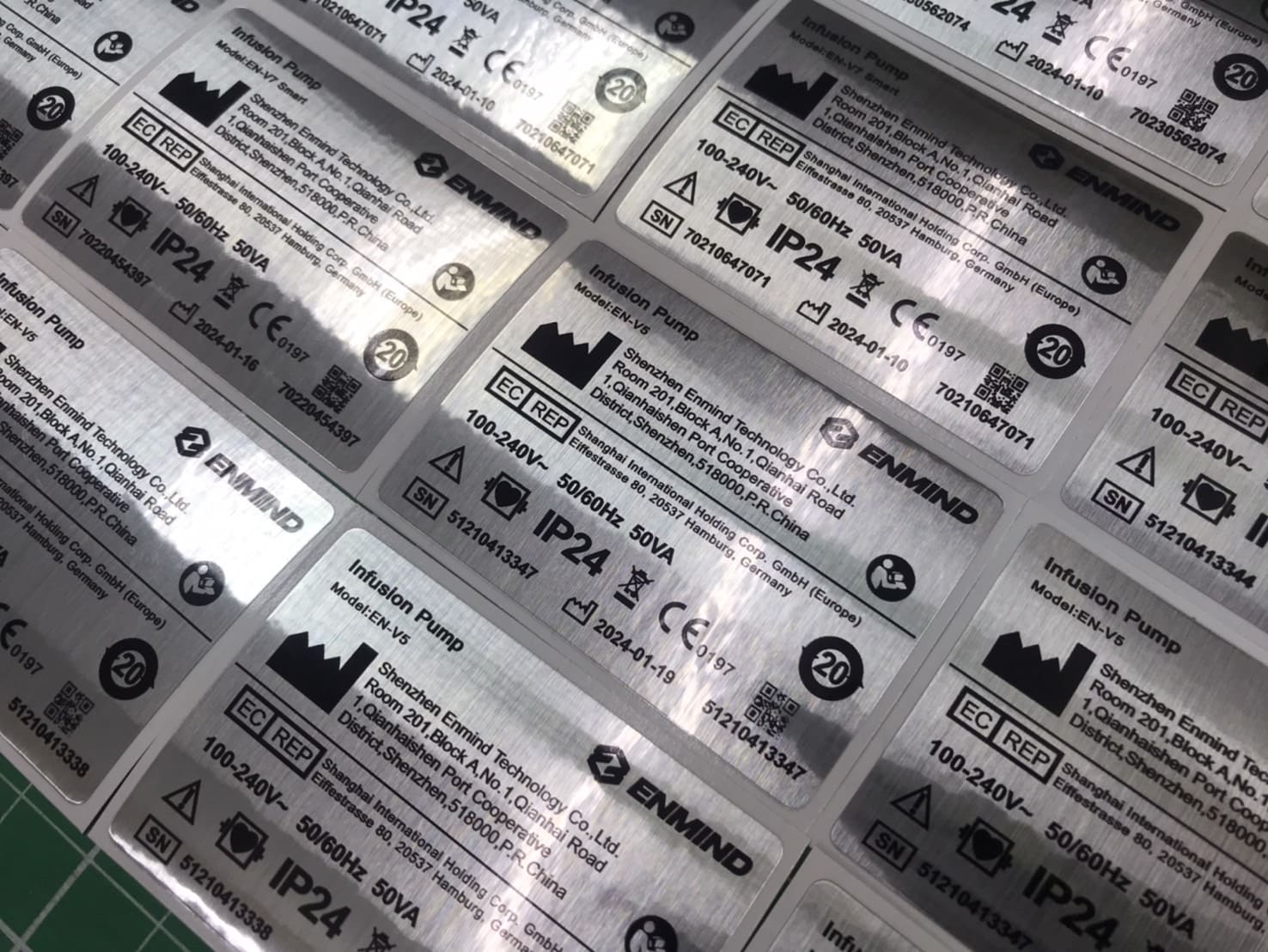 สติ๊กเกอร์ฉลากสินค้าสีเงิน