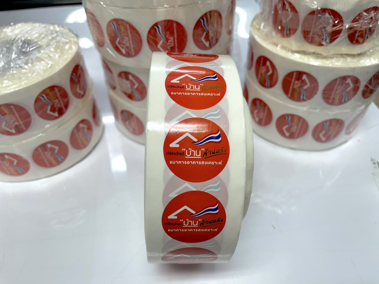 สติ๊กเกอร์ฉลากสินค้าแบบม้วน